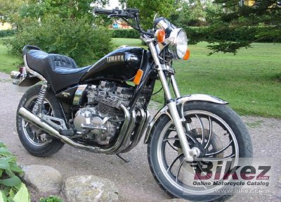 1982 Yamaha XJ 550 photo